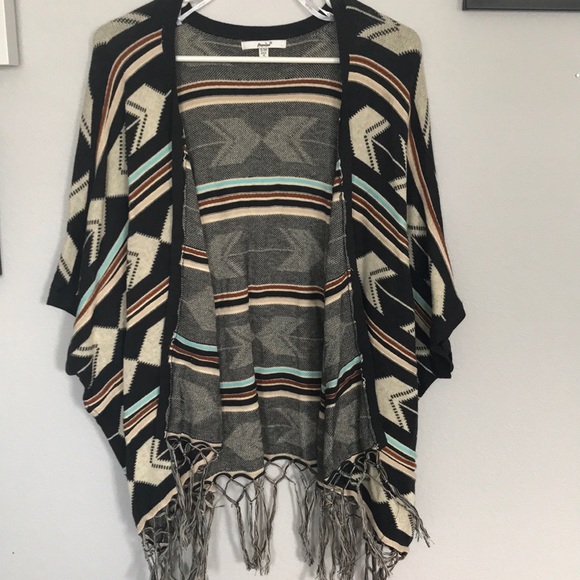 Papaya Sweaters - Poncho/ cardigan